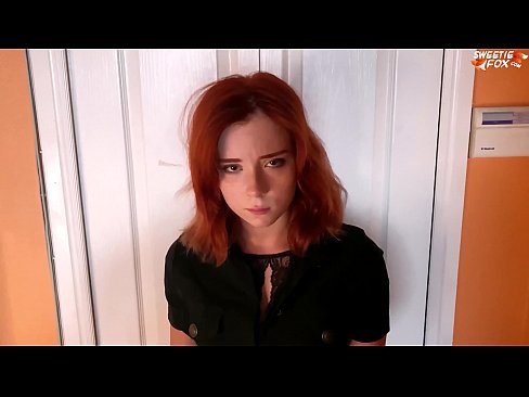 ❤️ Ochranka potrestala krásnou ženu za krádež v obchodě - sperma v ústech ️ Tvrdé porno u nás