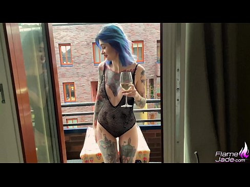 ❤️ Obrovská holka kouří s hltem a vášnivě šuká pod širým nebem ️ Tvrdé porno u nás